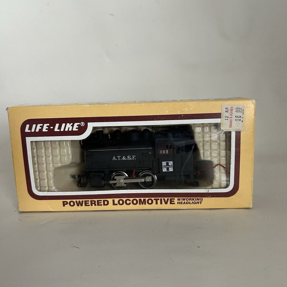 Life-Like 8302 HO Scale AT&SF Dockside Steam Locomotive Working Headlight